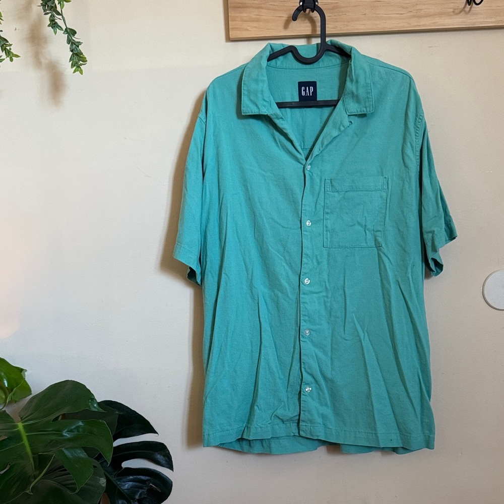 GAP Men's Teal Casual Button Down Shirt